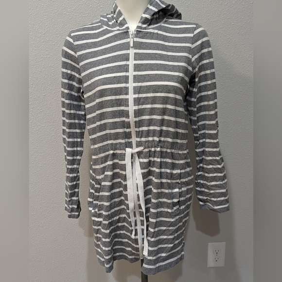 Apt 9 grey and white horizontal zip up hoodie - Picture 6 of 6